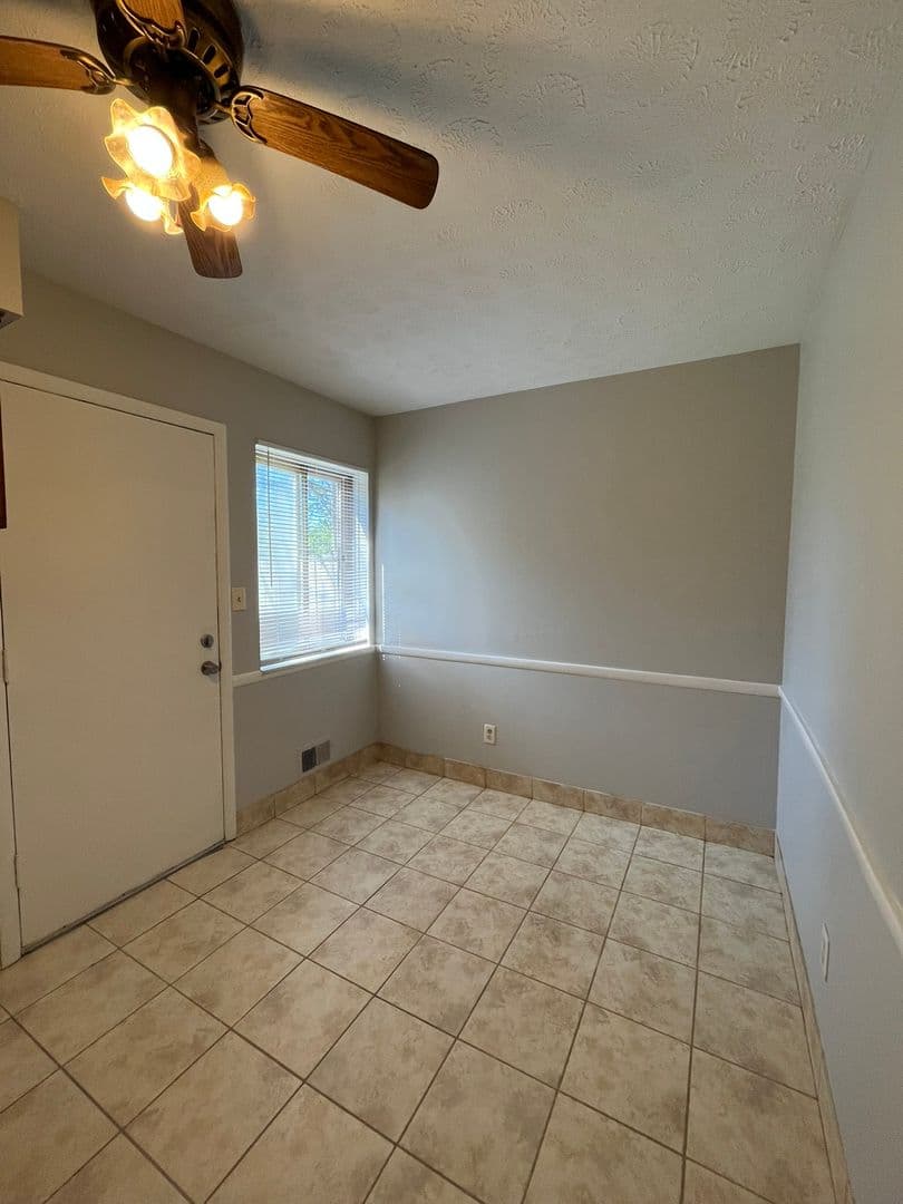 Columbus Apartment: 1171 Sanborn Place