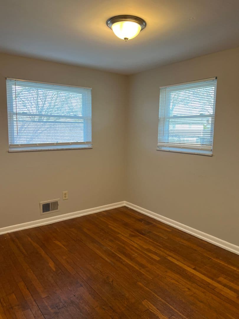 Columbus Apartment: 1171 Sanborn Place