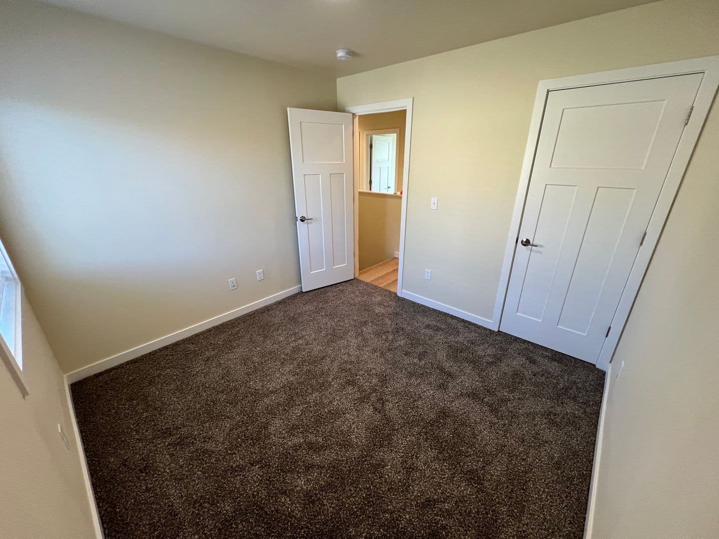 Wenatchee House: 20 Charles St
