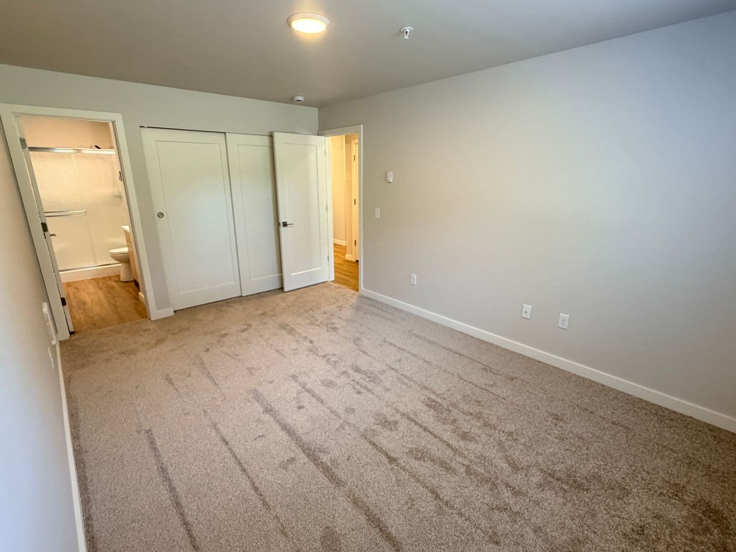 East Wenatchee Apartment: 655 NE 4th