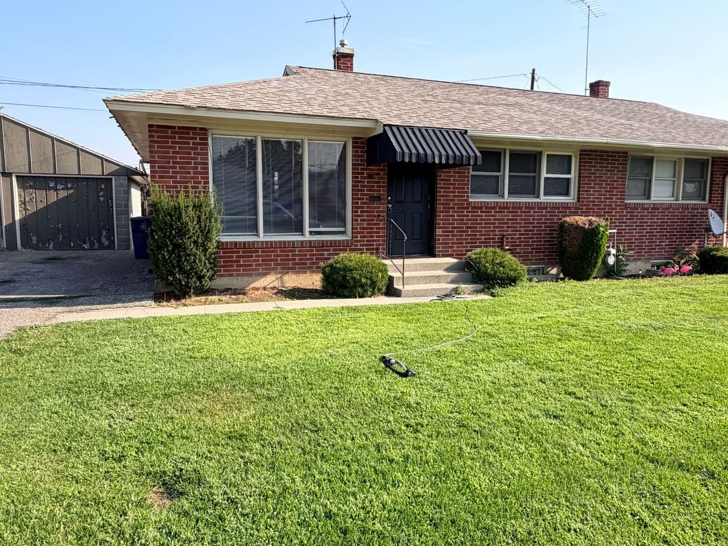 Wenatchee Apartment: 1100-1137 1st