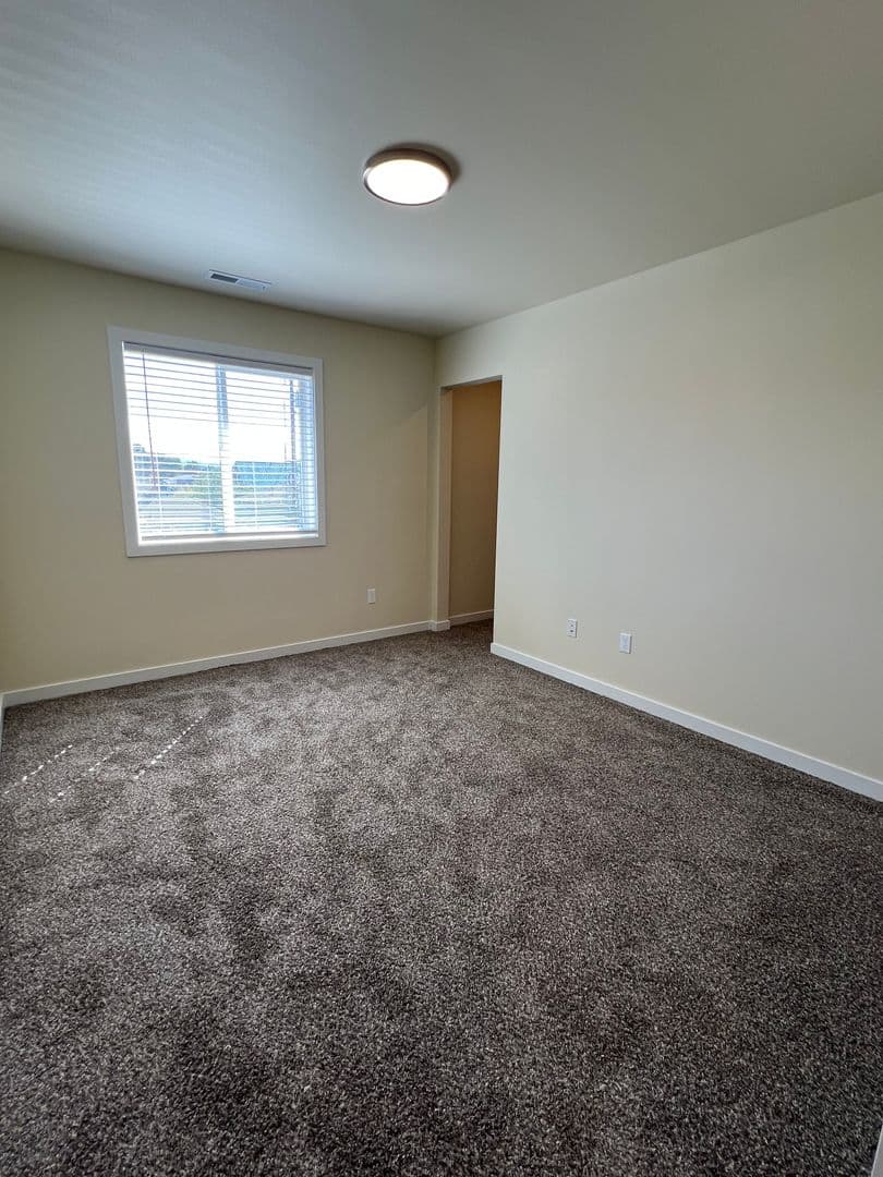 Wenatchee House: 20 Charles St