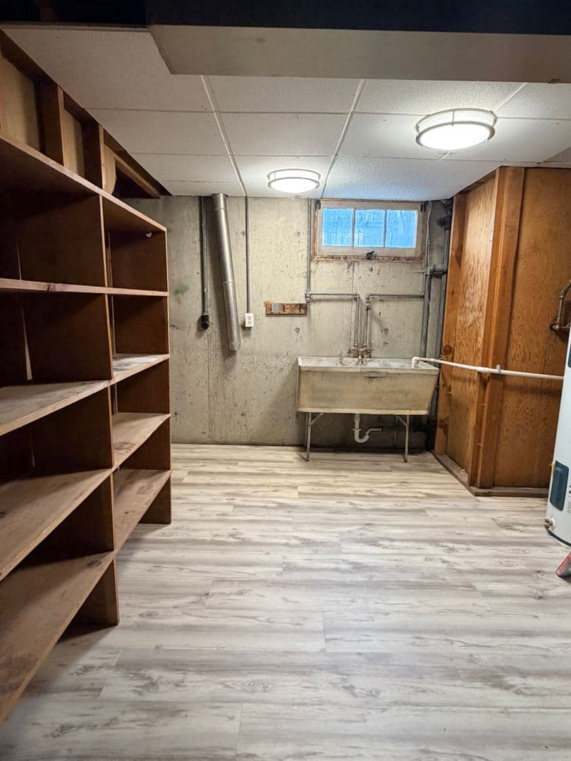 Wenatchee Apartment: 1100-1137 1st