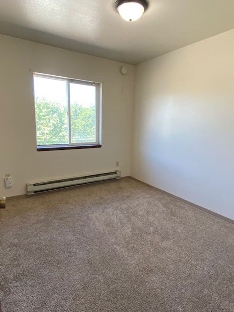 East Wenatchee Apartment: 3120 & 3122 SE 6th St