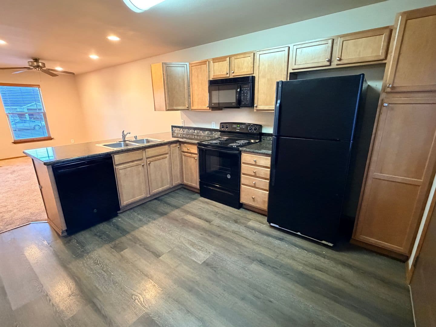 Quincy Apartment: 435 E Street NE