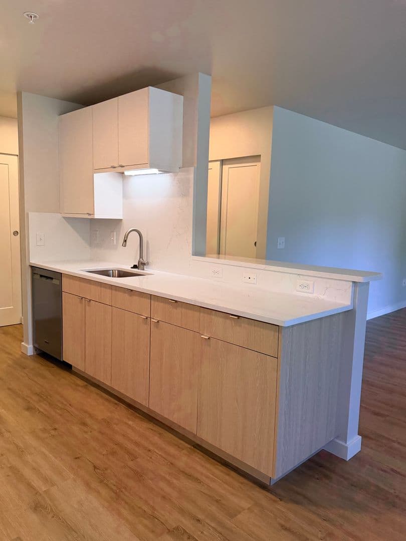 East Wenatchee Apartment: 655 NE 4th