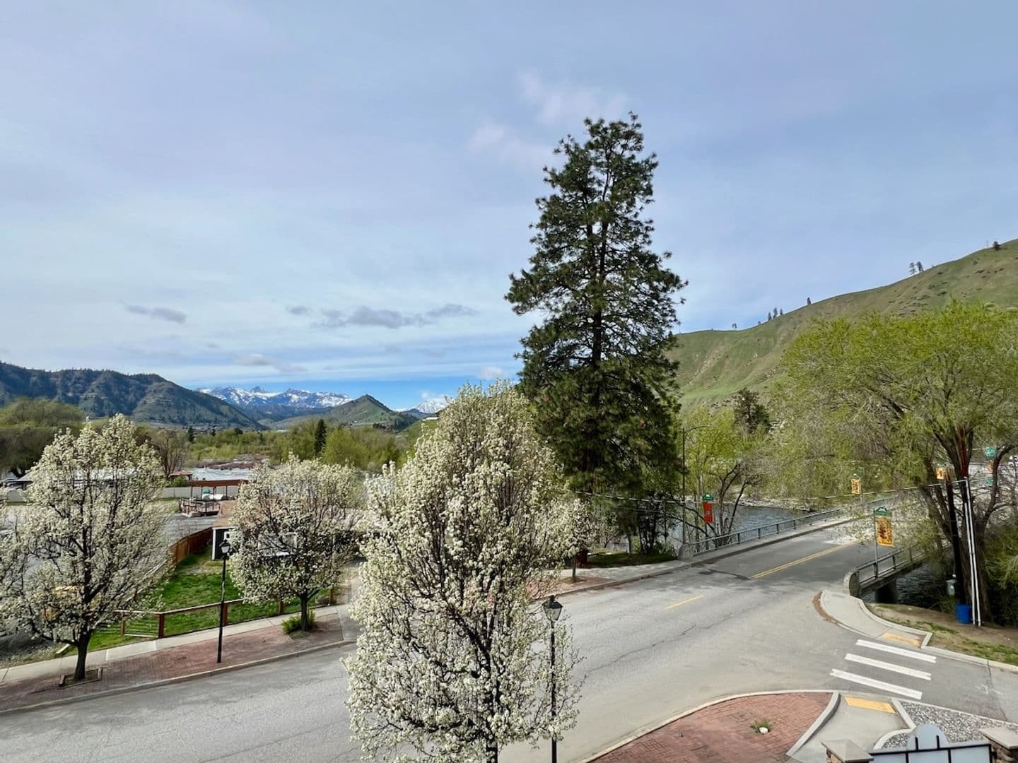 Cashmere Apartment: 412 Aplets Way