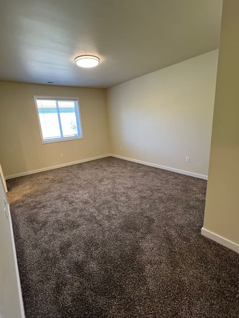 Wenatchee House: 20 Charles St