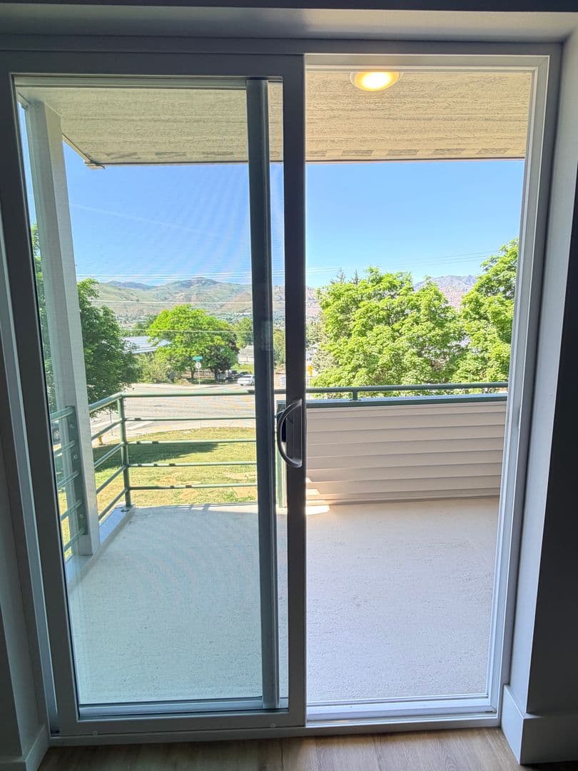 East Wenatchee Apartment: 655 NE 4th