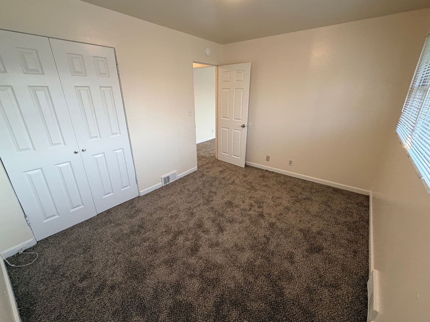 Wenatchee Apartment: 1100-1137 1st