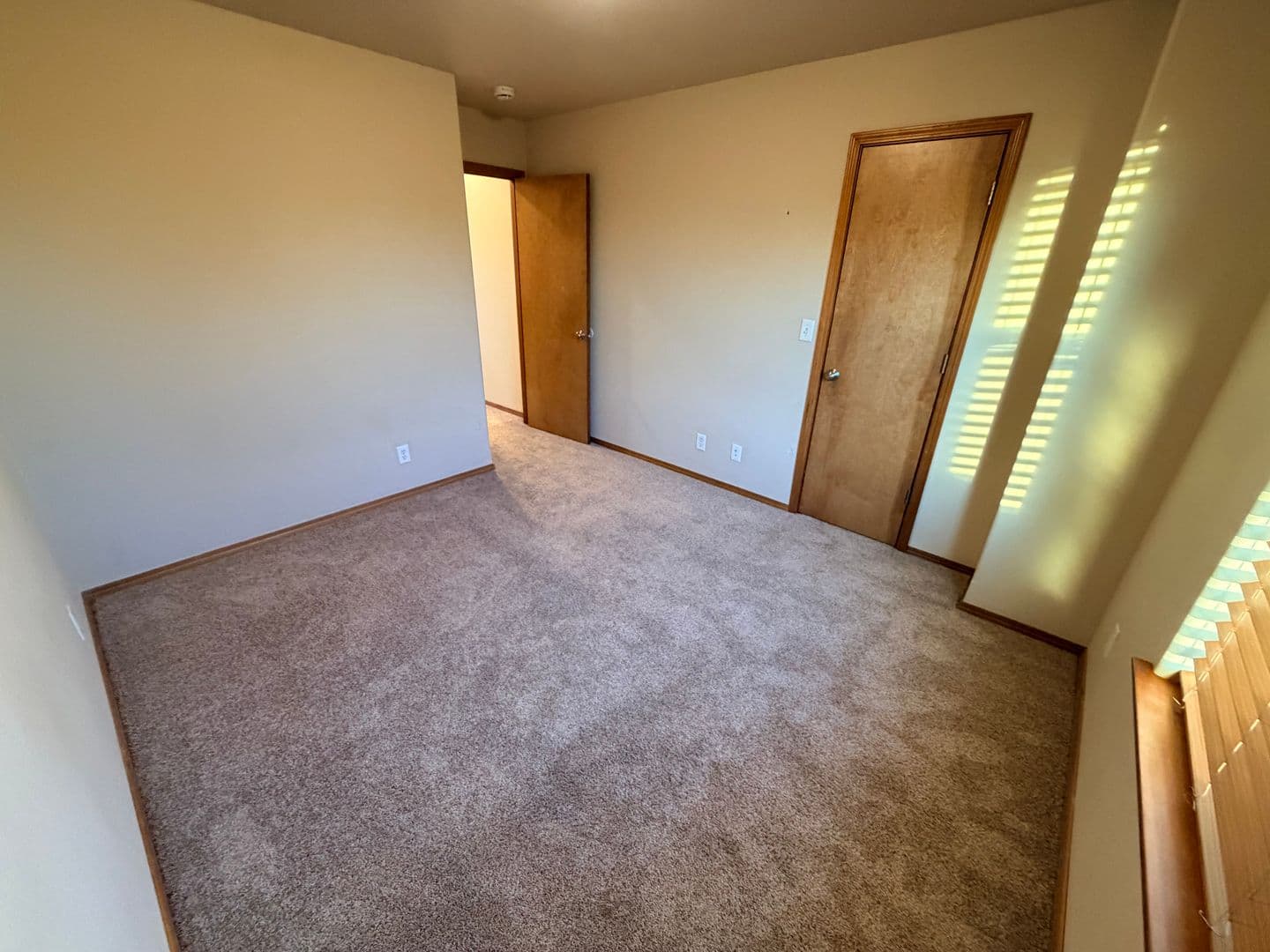 Quincy Apartment: 435 E Street NE