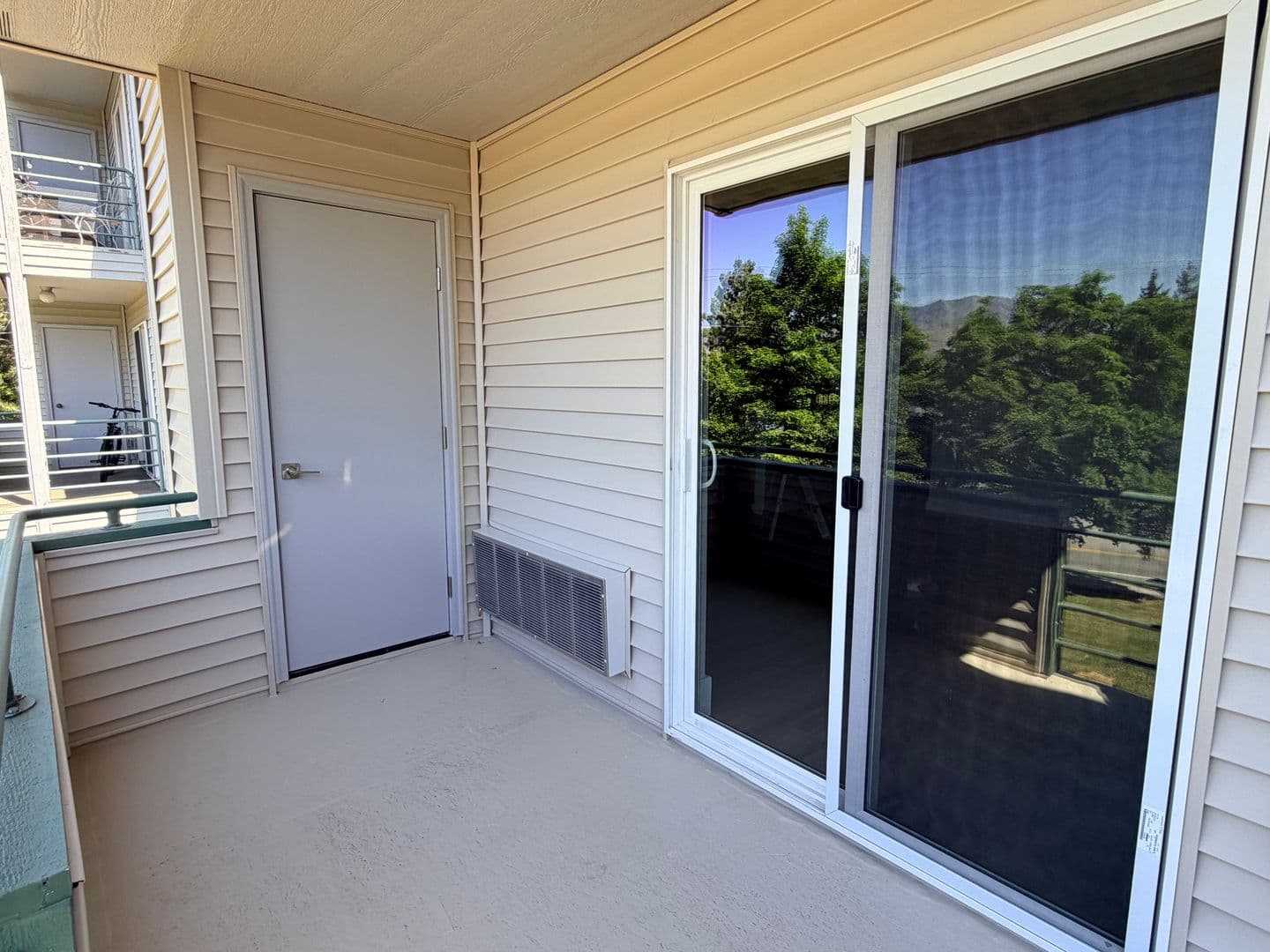 East Wenatchee Apartment: 655 NE 4th