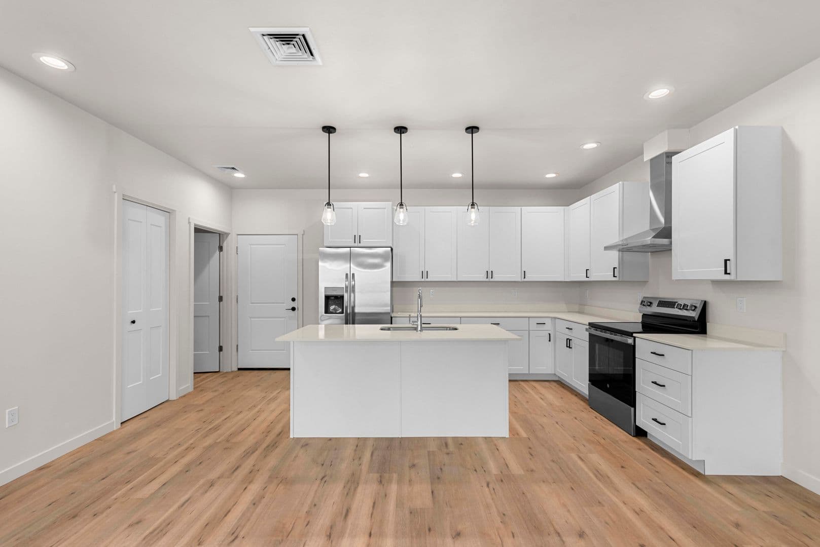 Cashmere Apartment: 412 Aplets Way