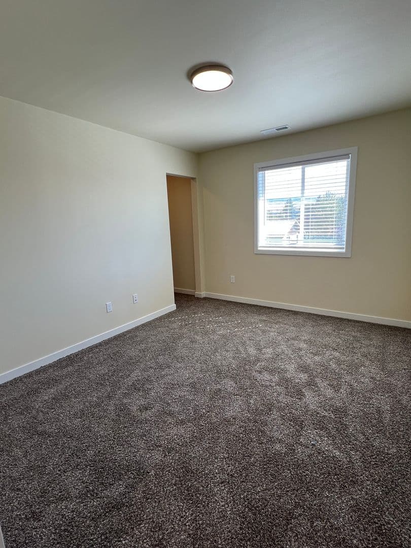 Wenatchee House: 20 Charles St