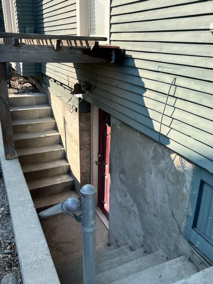 Wenatchee Apartment: 330 S Mission St