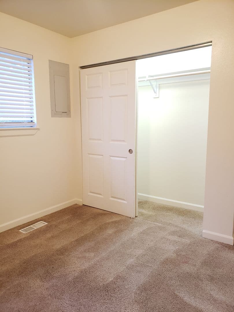 Wenatchee Apartment: 909 Gellatly