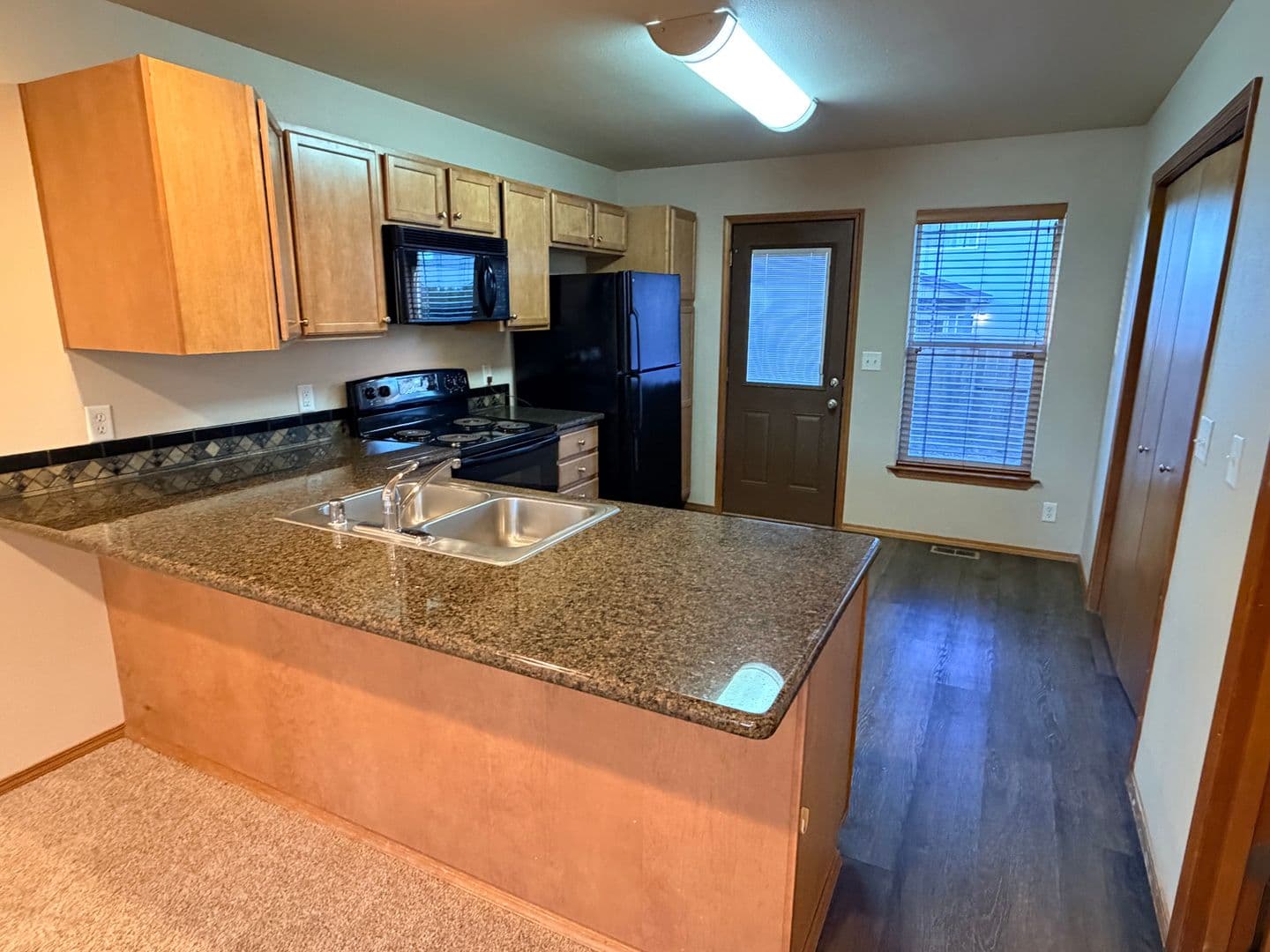 Quincy Apartment: 435 E Street NE