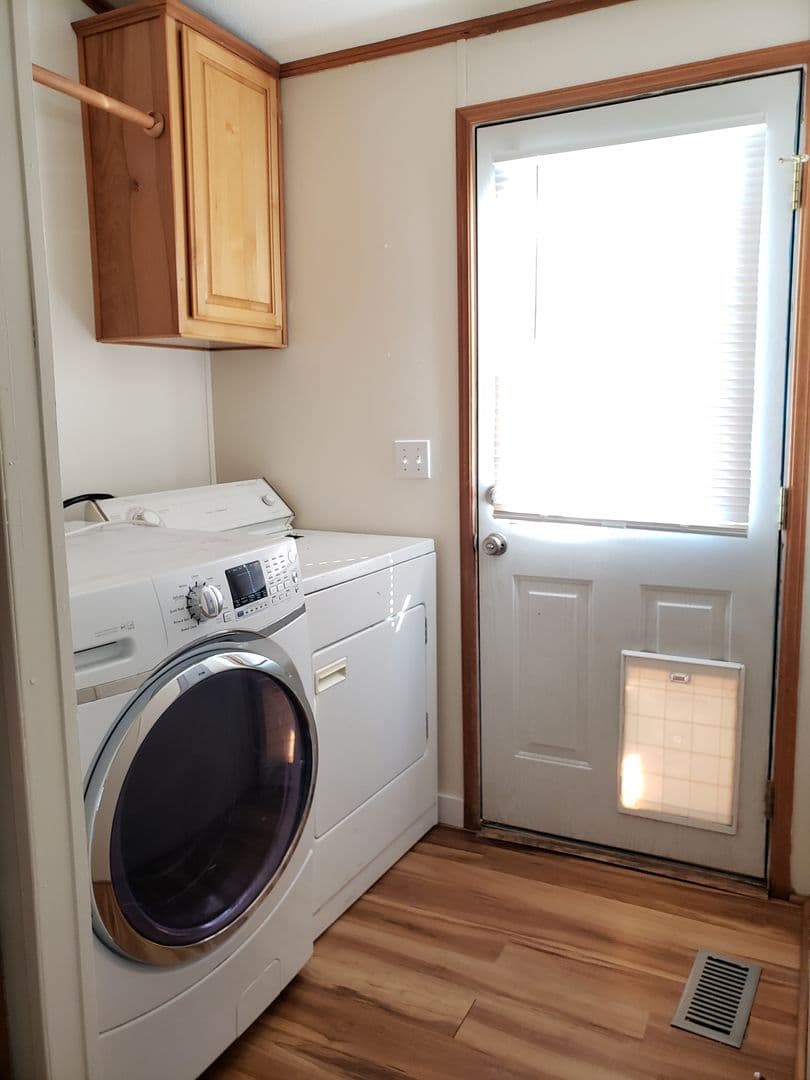 Wenatchee Apartment: 1305 N Wenatchee Ave