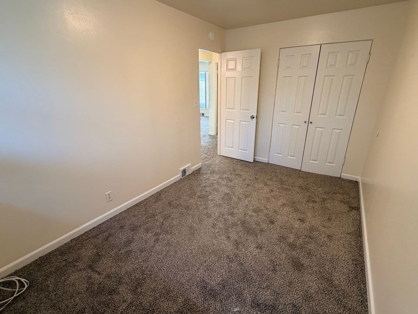 Wenatchee Apartment: 1100-1137 1st