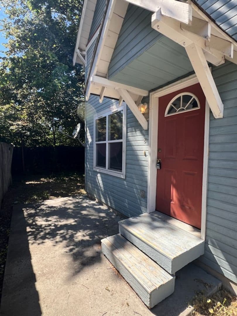 Cashmere Apartment: 301 Sullivan Street