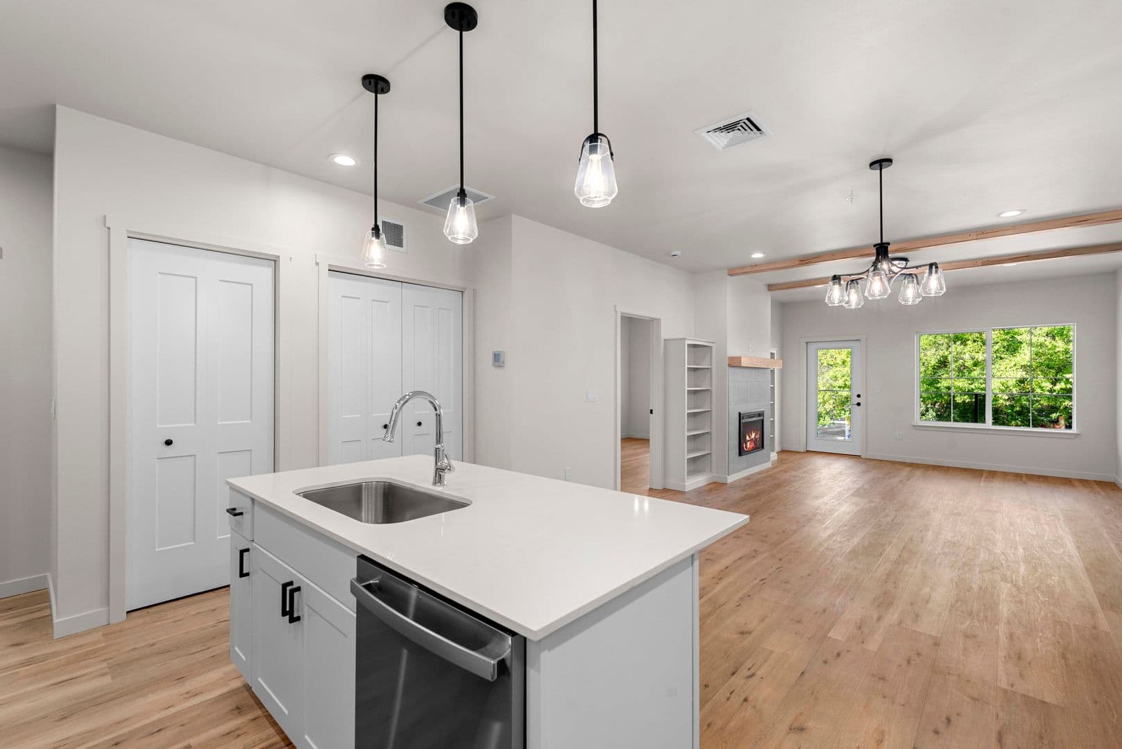 Cashmere Apartment: 412 Aplets Way