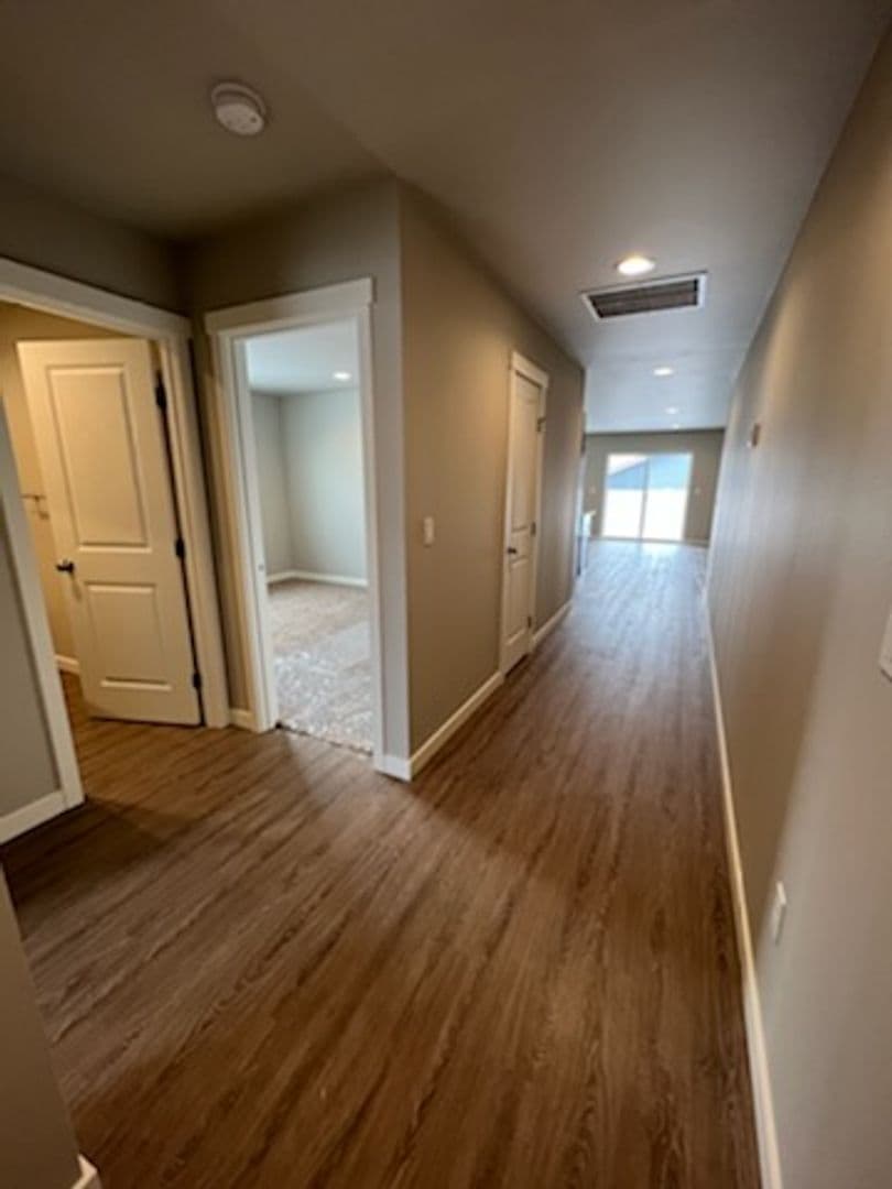 East Wenatchee House: 1090 S New Oak Lane