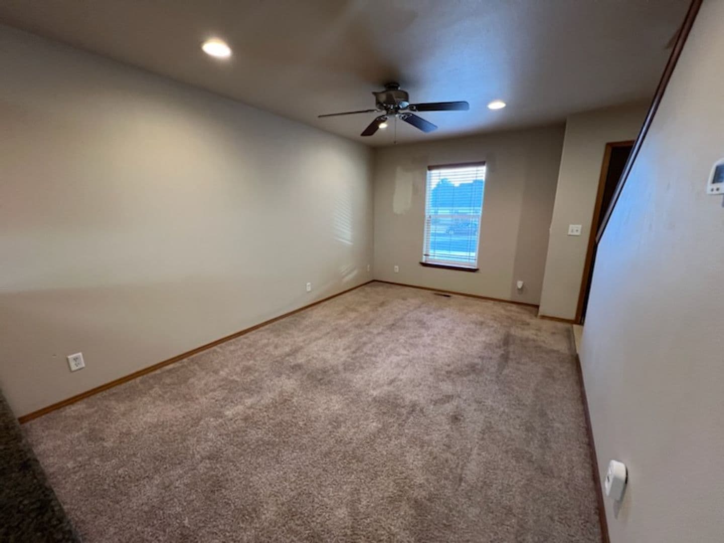 Quincy Apartment: 435 E Street NE