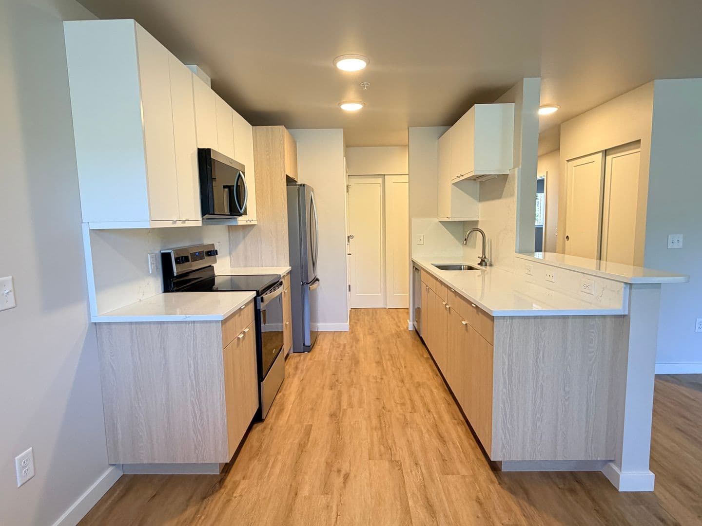 East Wenatchee Apartment: 655 NE 4th