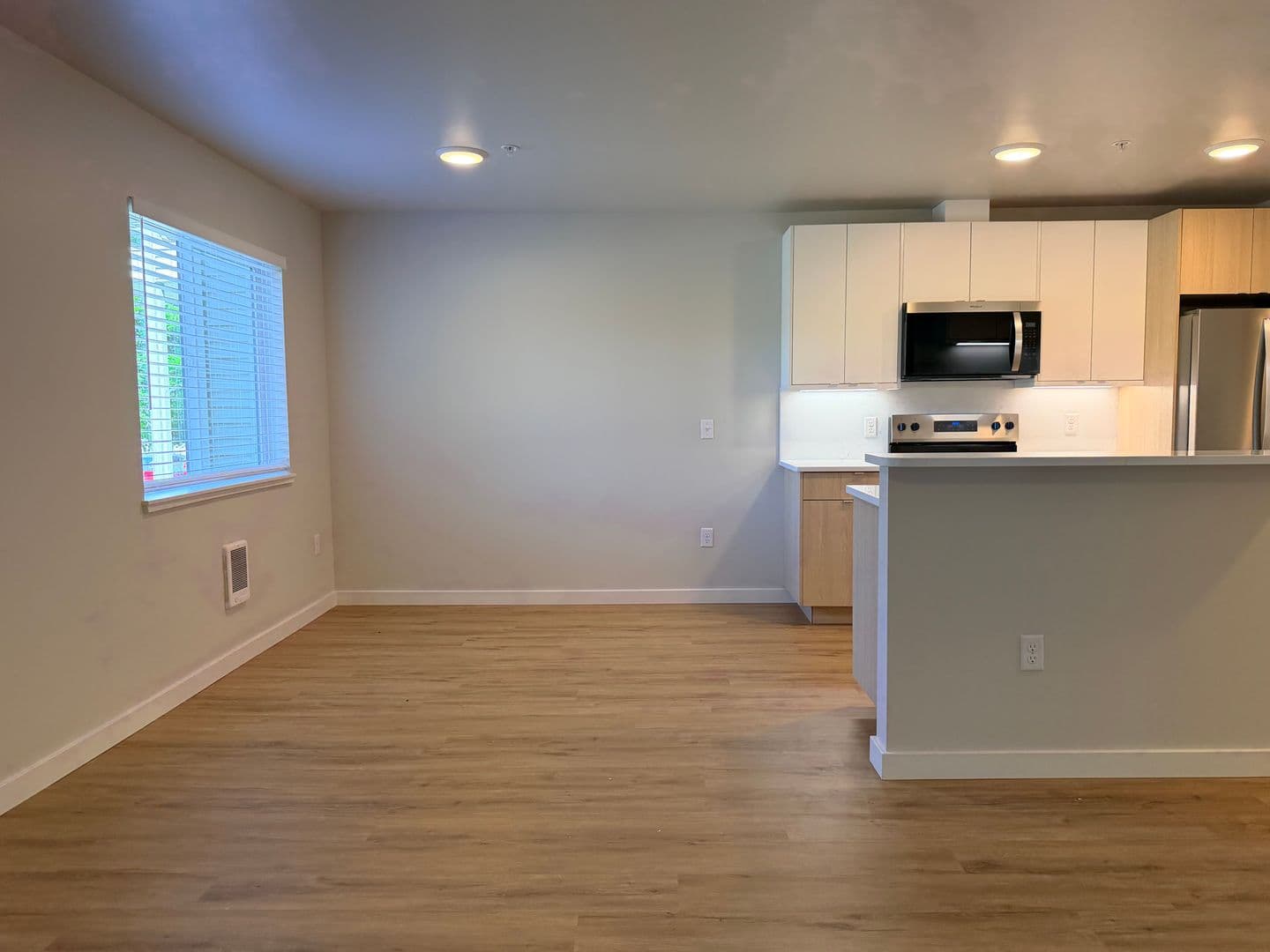 East Wenatchee Apartment: 655 NE 4th