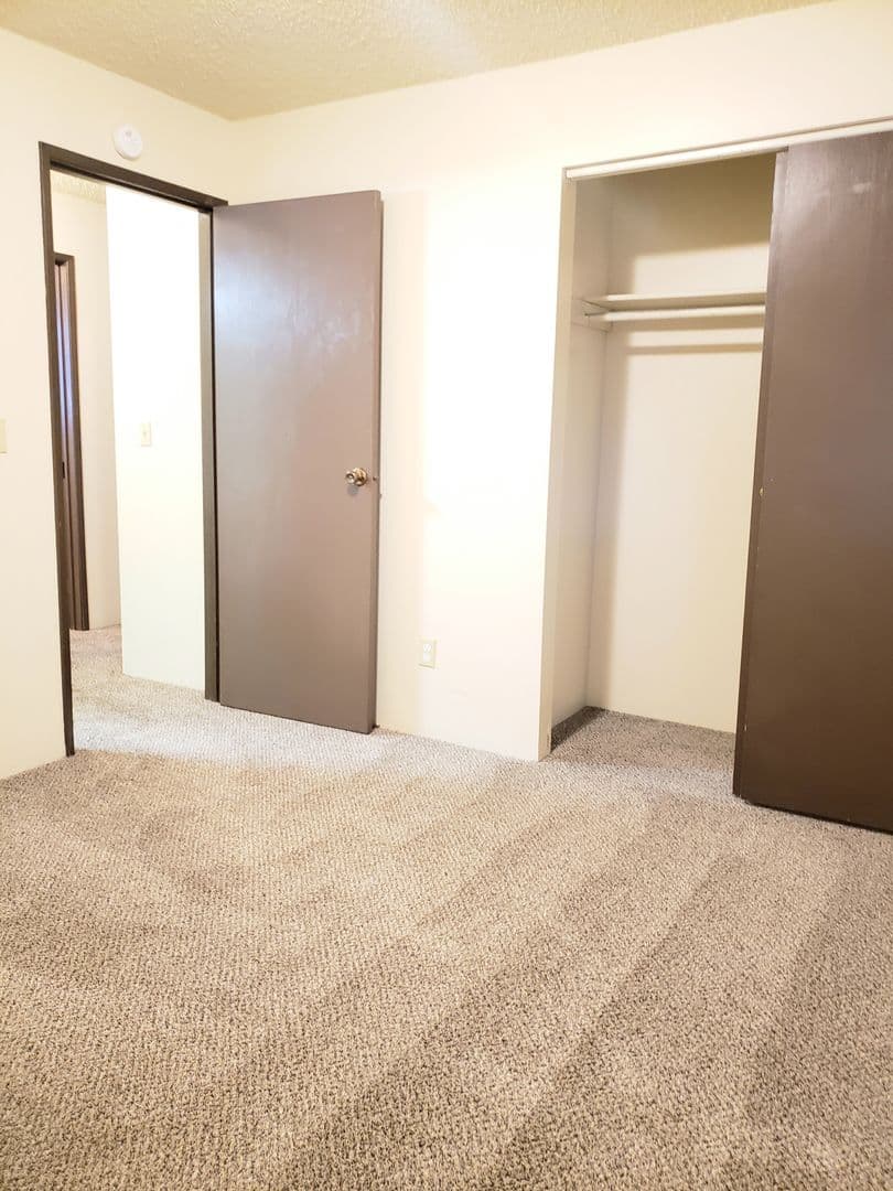 East Wenatchee Apartment: 601 N Baker