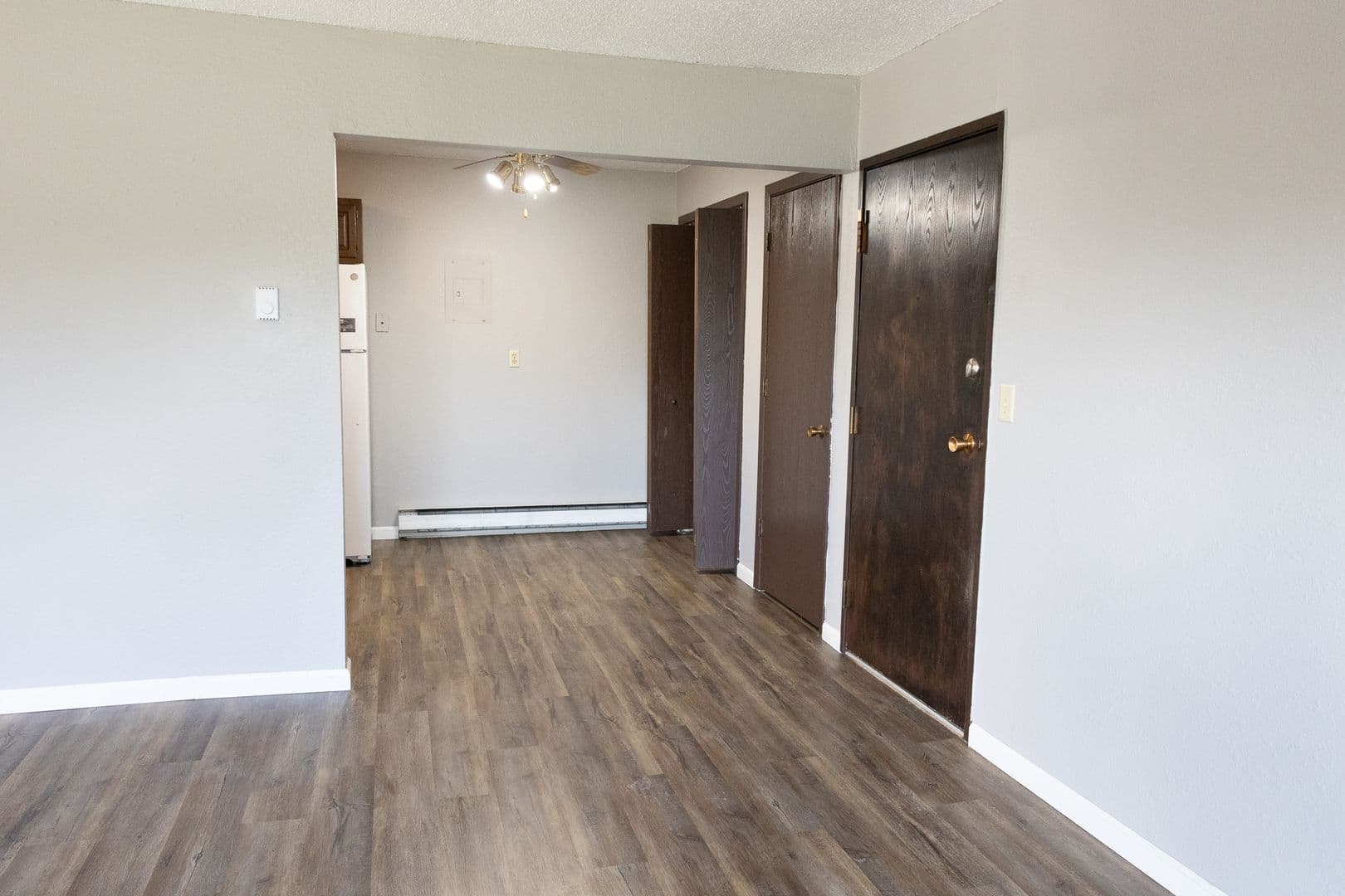 Alexandria Apartment: 304 Kenwood Drive
