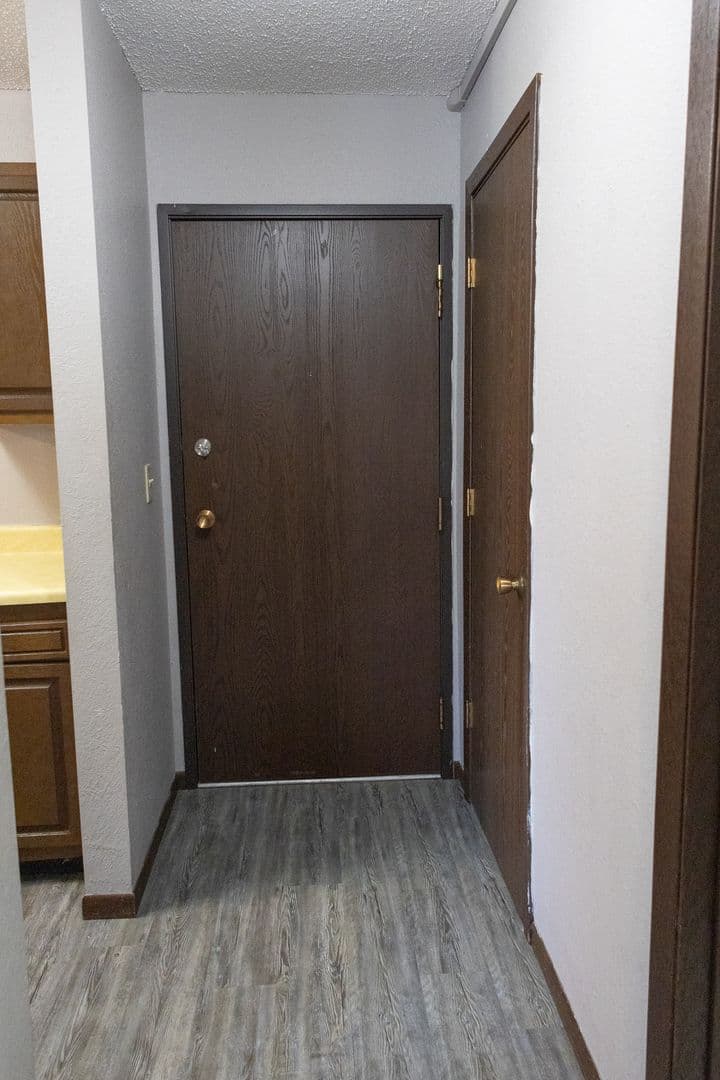 Alexandria Apartment: 304 Kenwood Drive