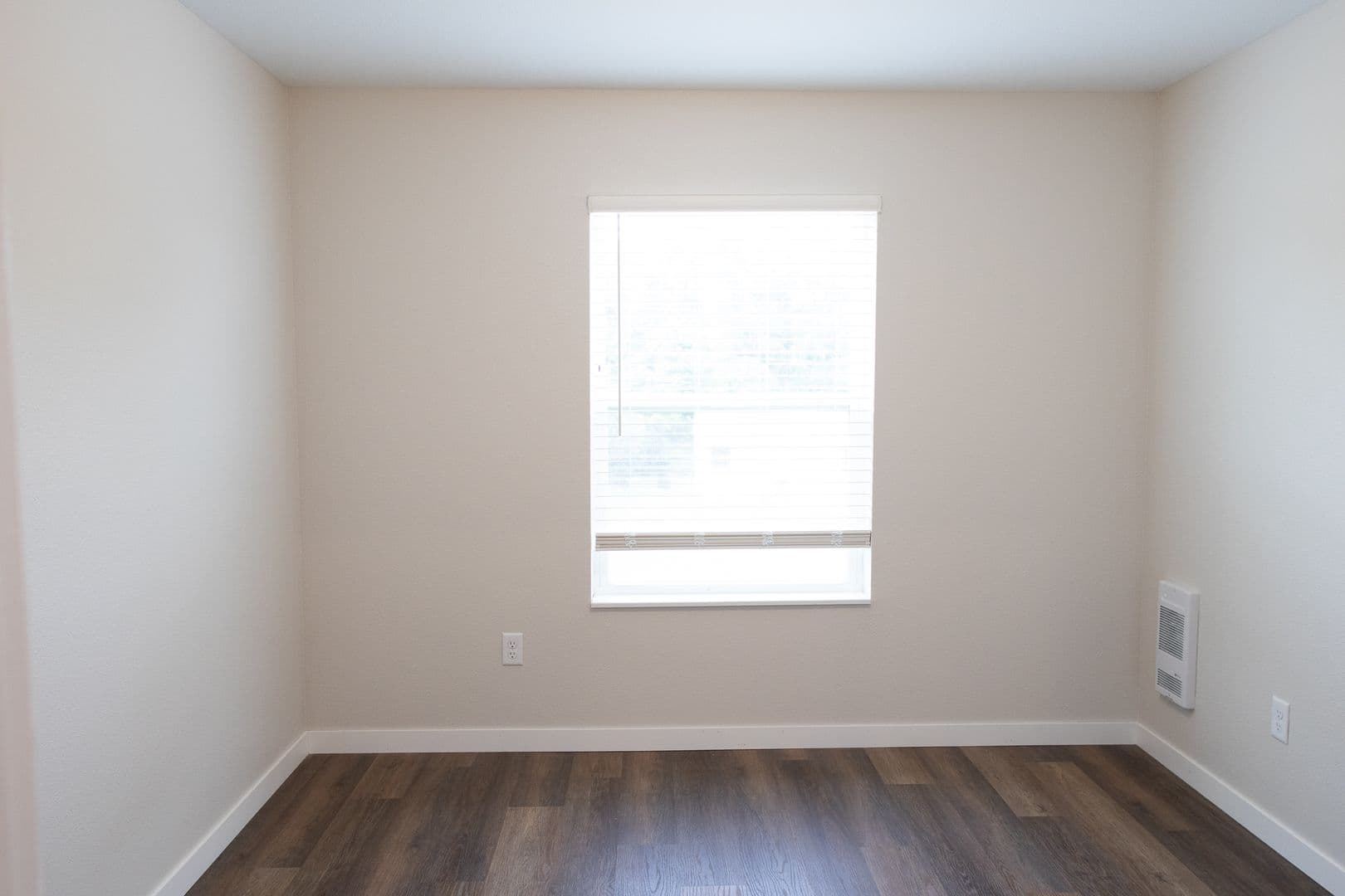 Willmar Apartment: 1020 Lakeland Drive Northeast