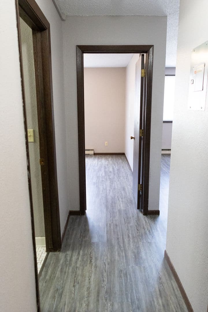 Alexandria Apartment: 304 Kenwood Drive