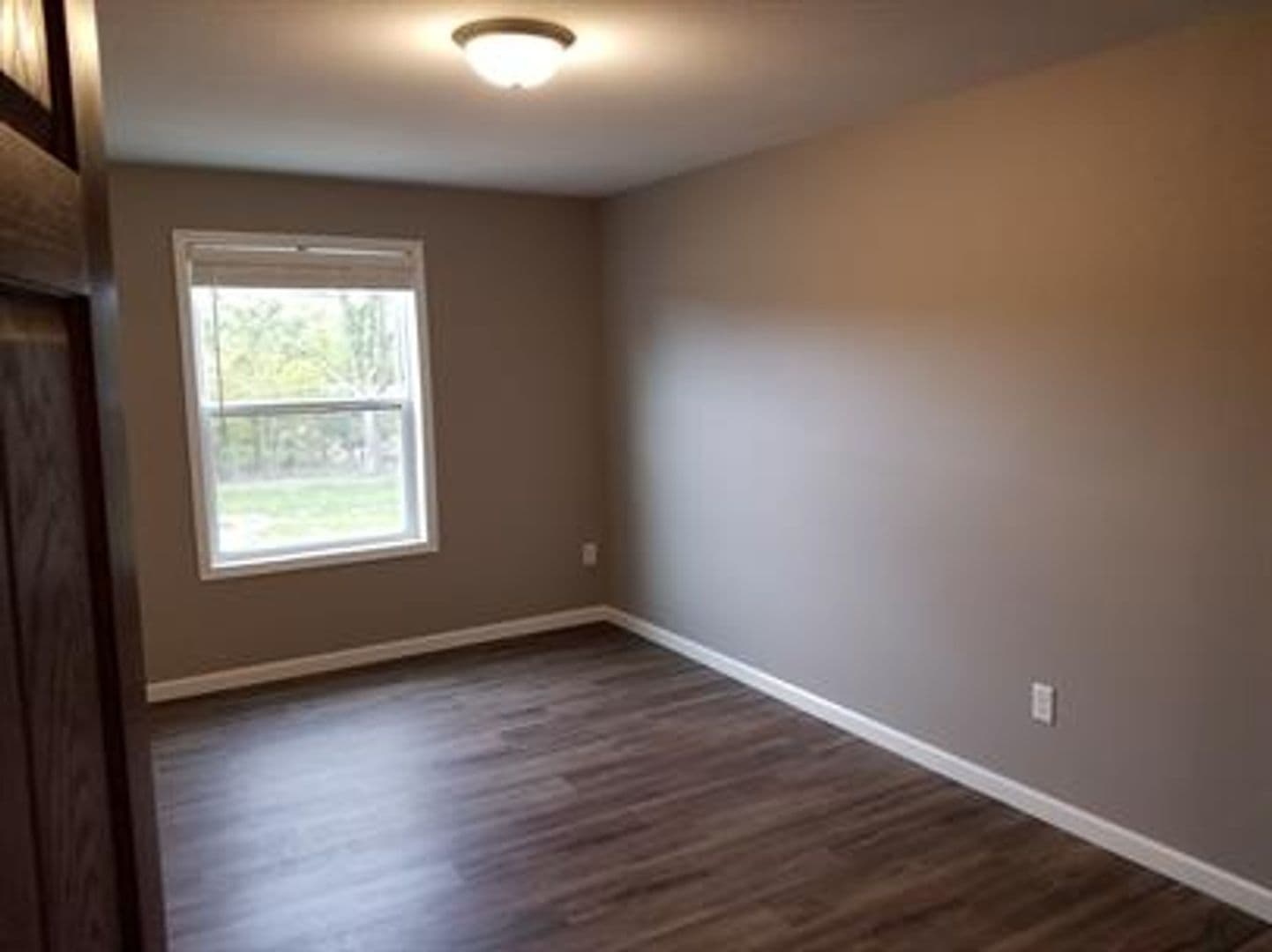 Alexandria Apartment: 1770 10th Ave East