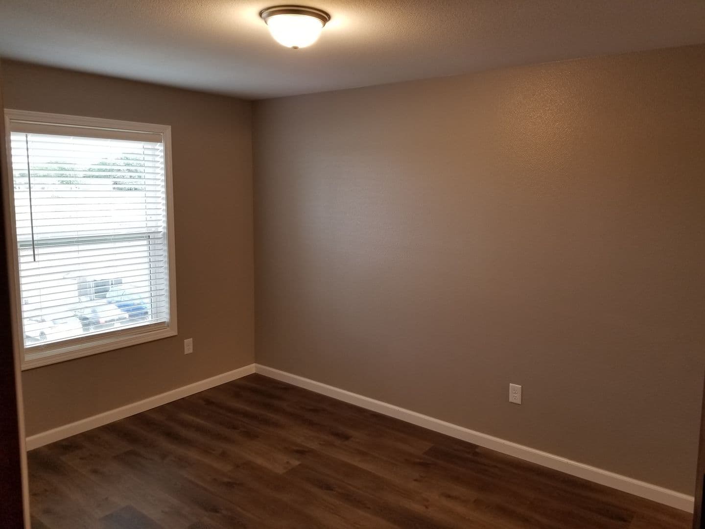 Willmar Apartment: 1001 30th St. NW
