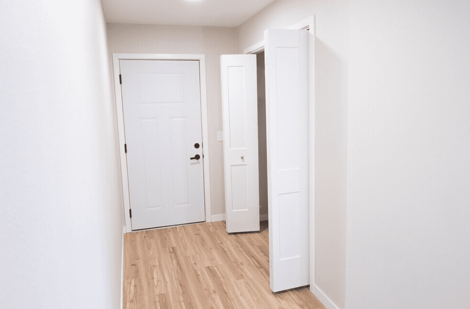 Morris Apartment: 506 Columbia Avenue