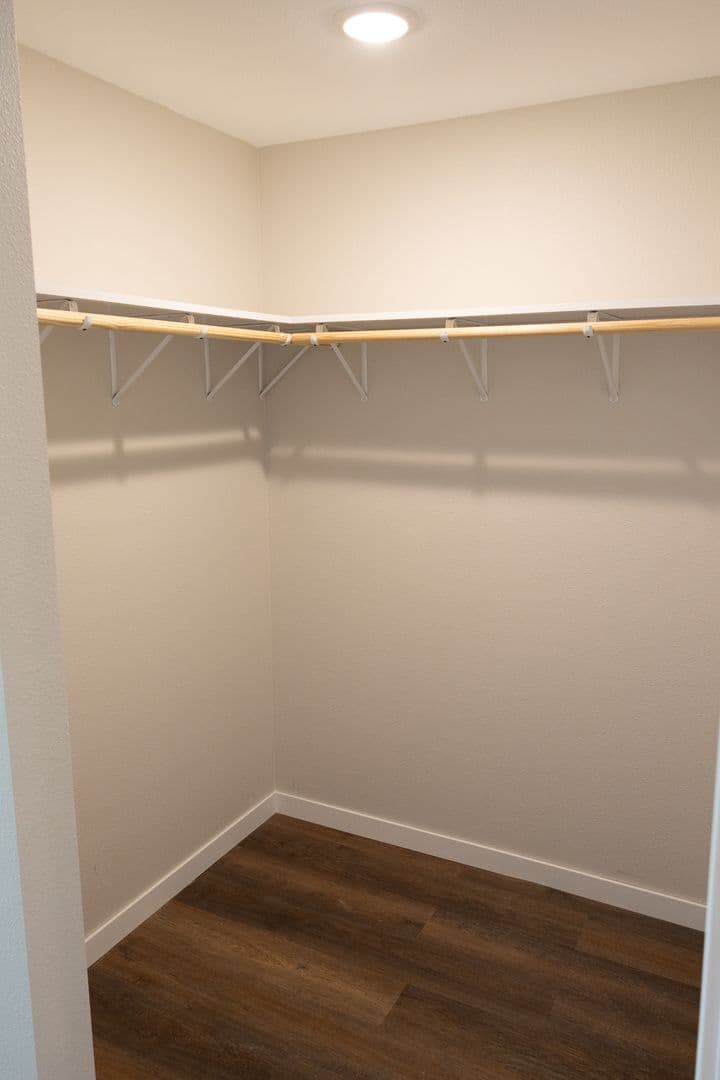 Willmar Apartment: 1020 Lakeland Drive Northeast
