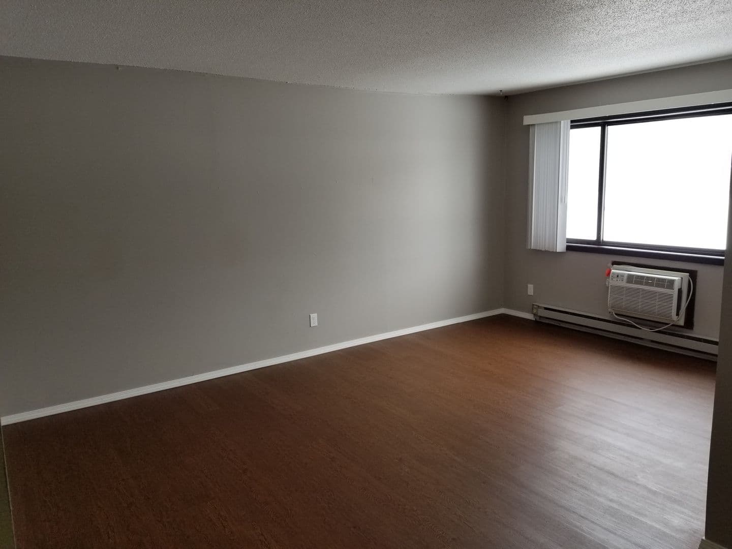 Fergus Falls Apartment: 407 West Fir Avenue