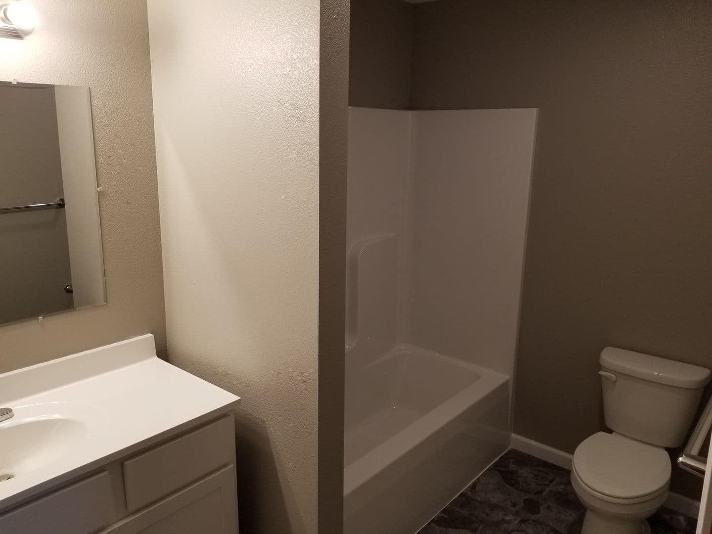 Willmar Apartment: 1001 30th St. NW