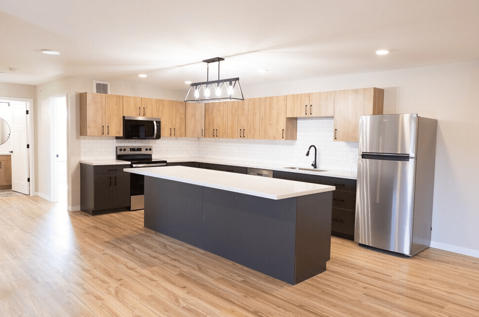 Morris Apartment: 506 Columbia Avenue