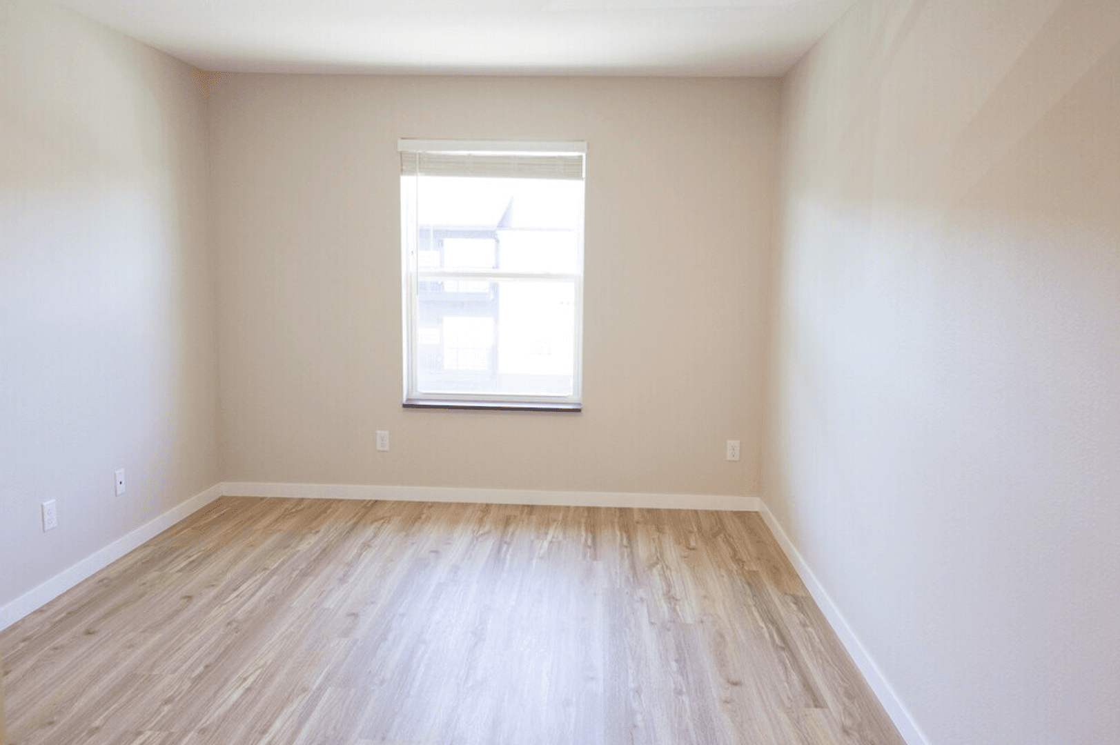 Morris Apartment: 506 Columbia Avenue