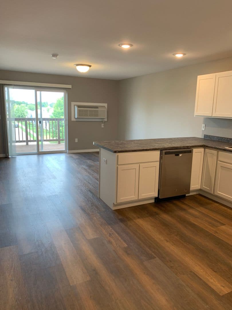 Albert Lea Apartment: 750 E. Front Street