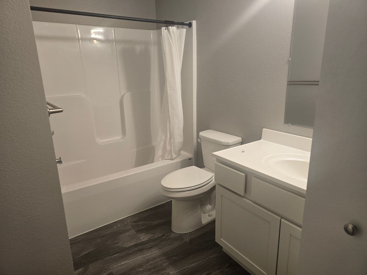 Willmar Apartment: 1021 30th Street Northwest