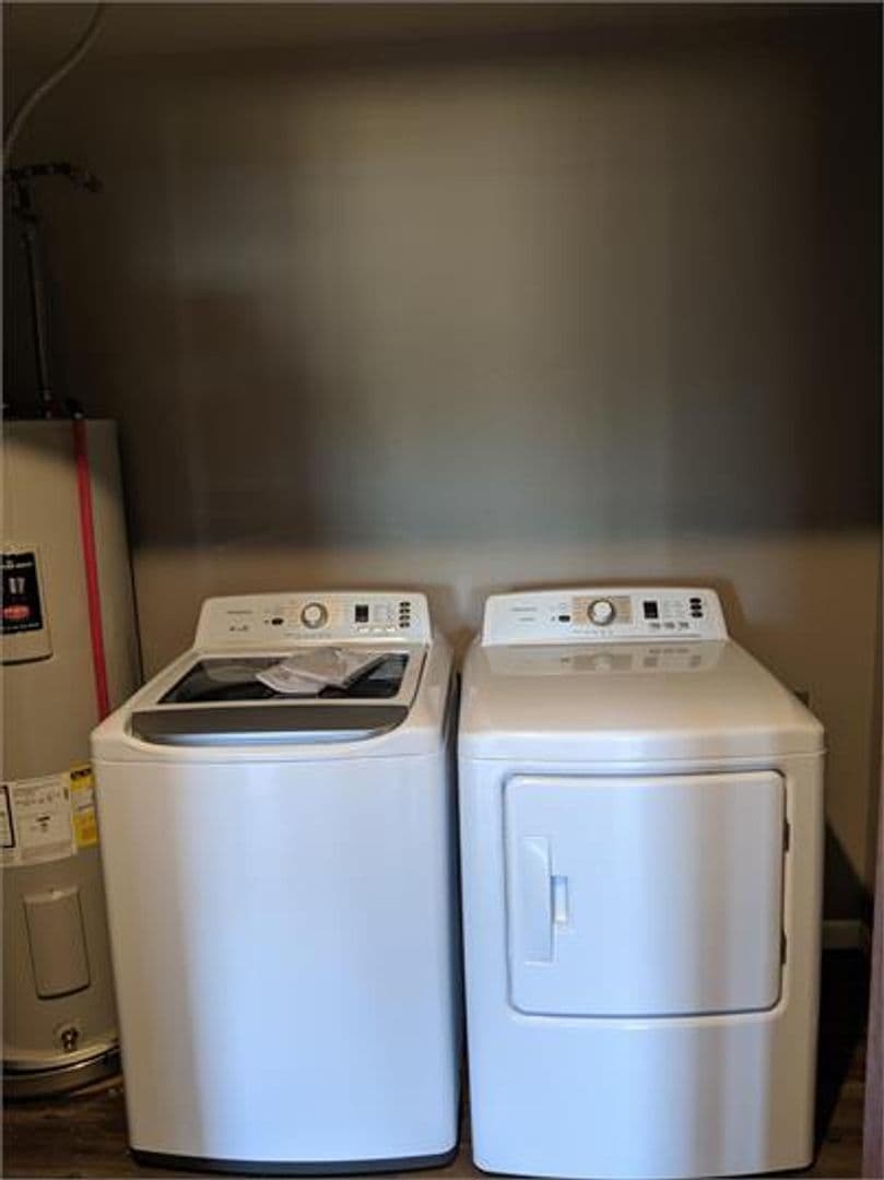 Alexandria Apartment: 1770 10th Ave East