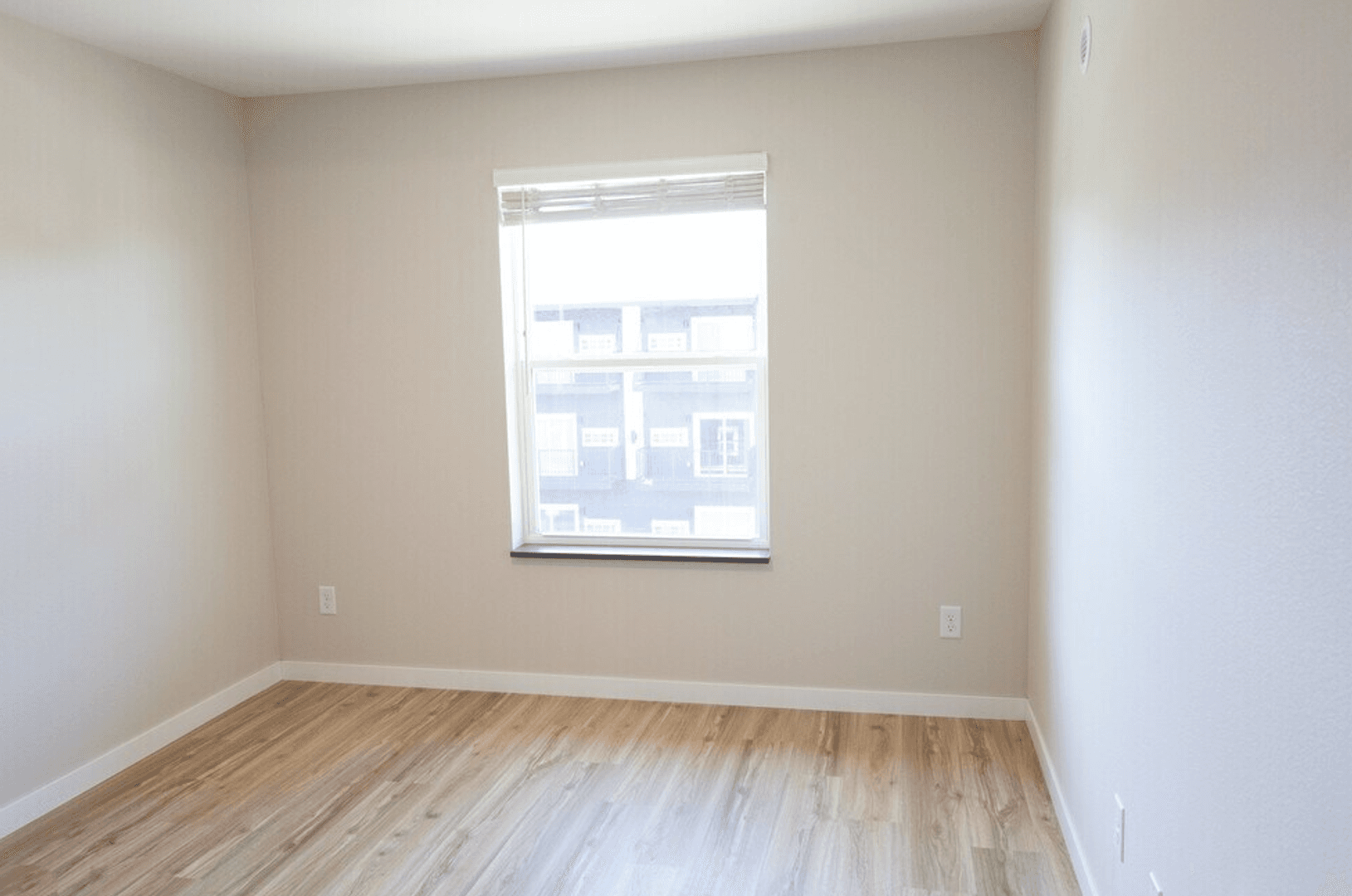 Morris Apartment: 506 Columbia Avenue