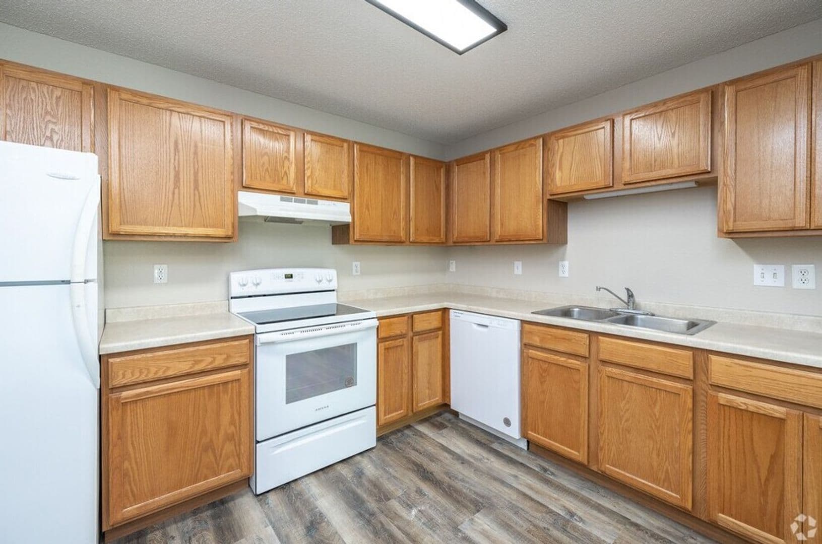 Faribault Apartment: 200 Heritage Pl