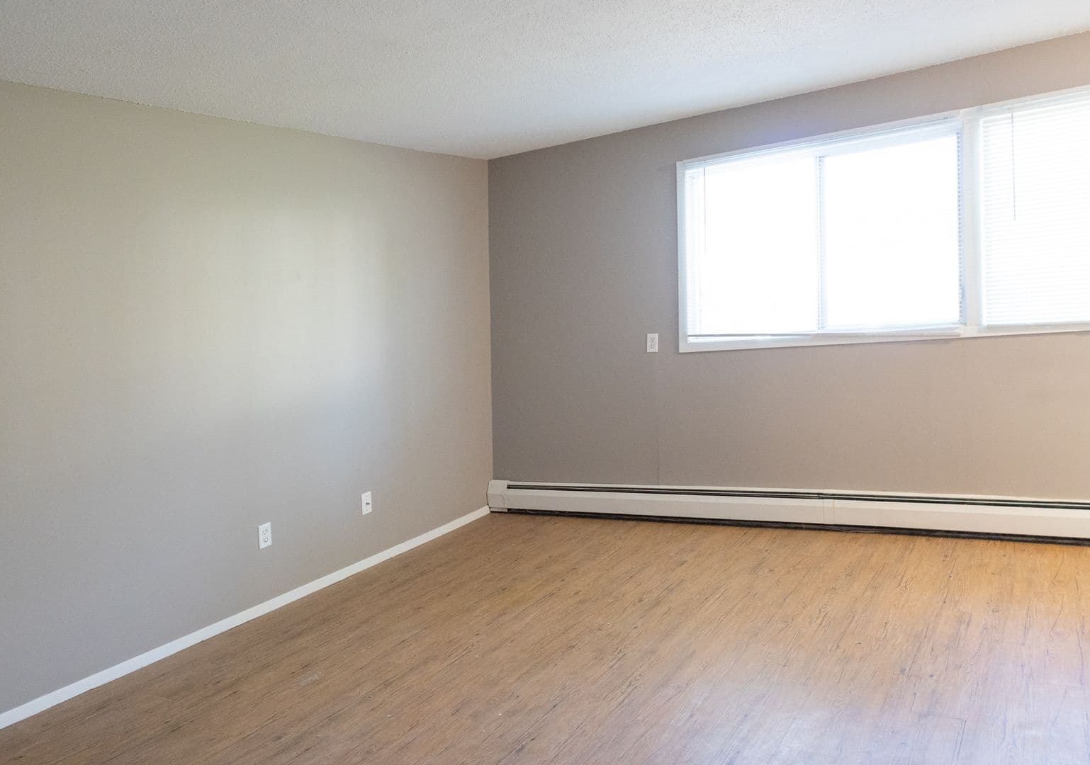 Farmington Apartment: 1337 Centennial Dr