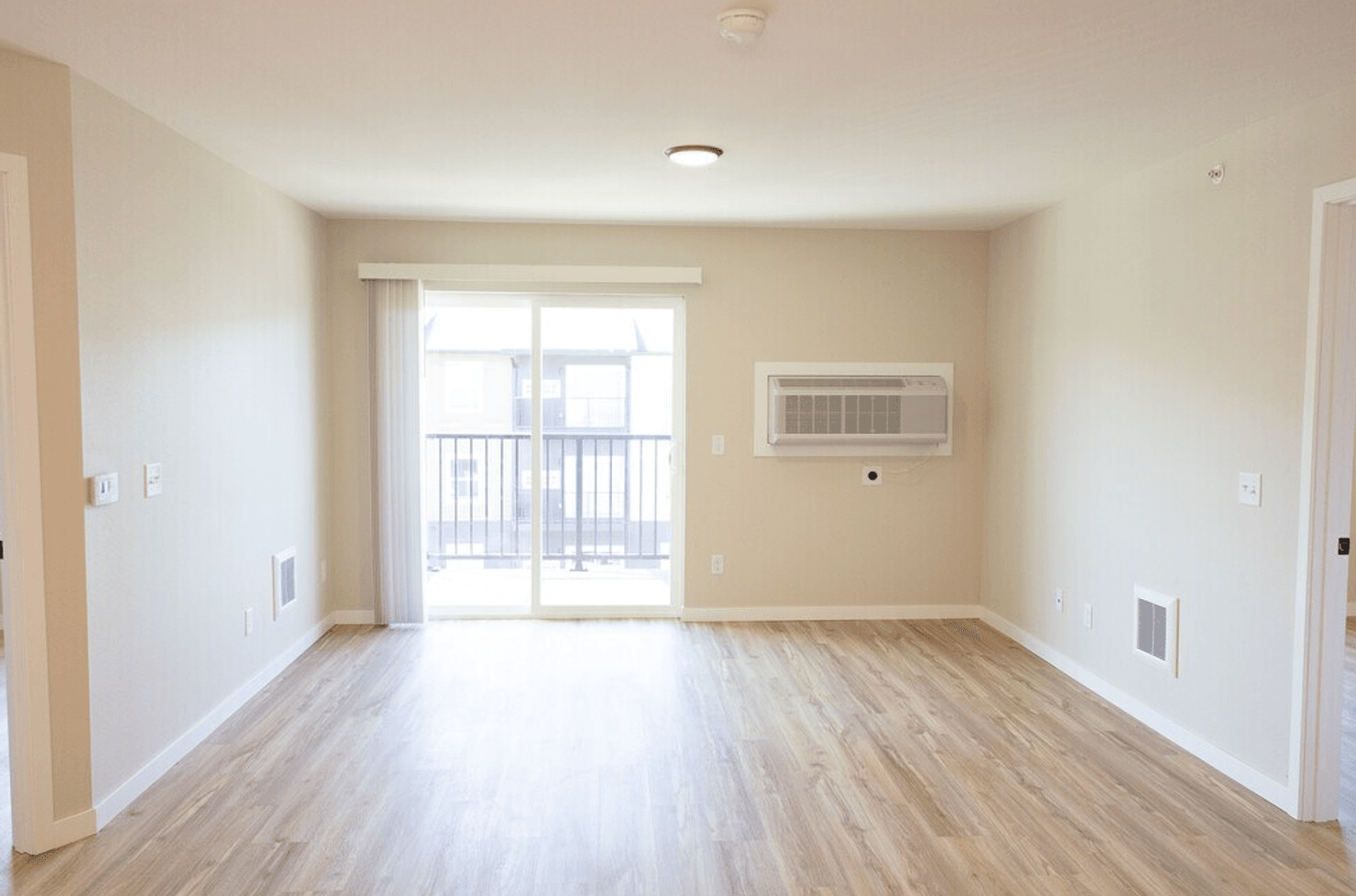 Morris Apartment: 506 Columbia Avenue