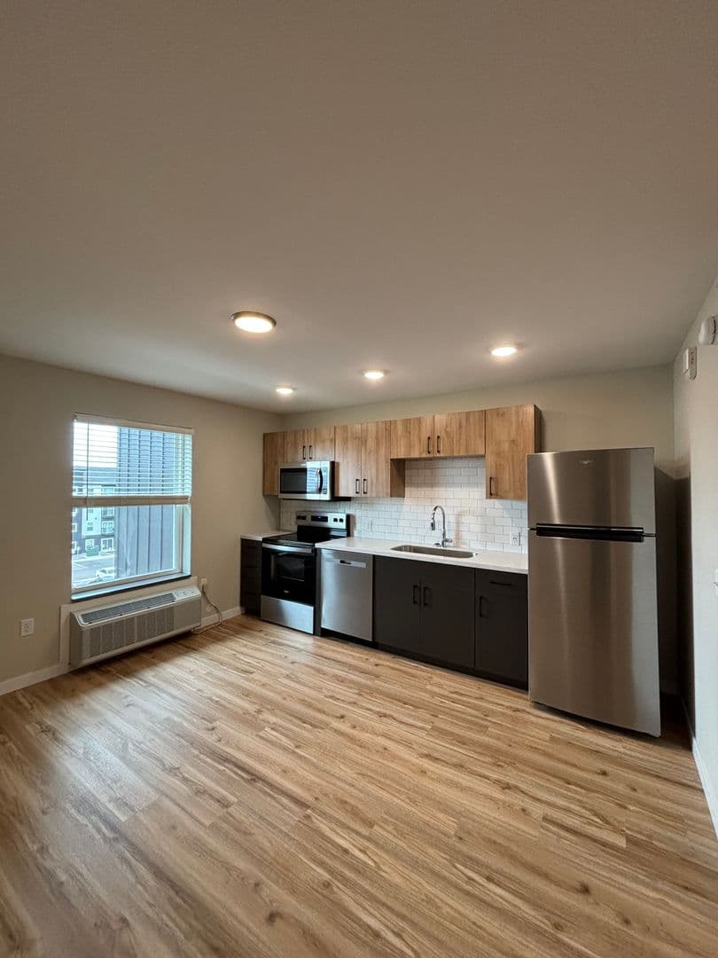 Morris Apartment: 506 Columbia Avenue